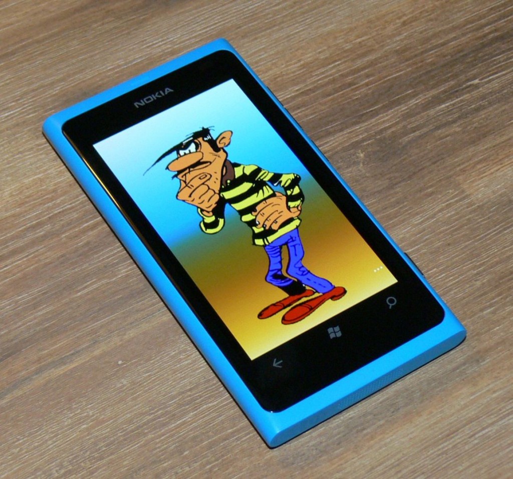 Nokia-Lumia800-Bandit3 - SmartTechNews