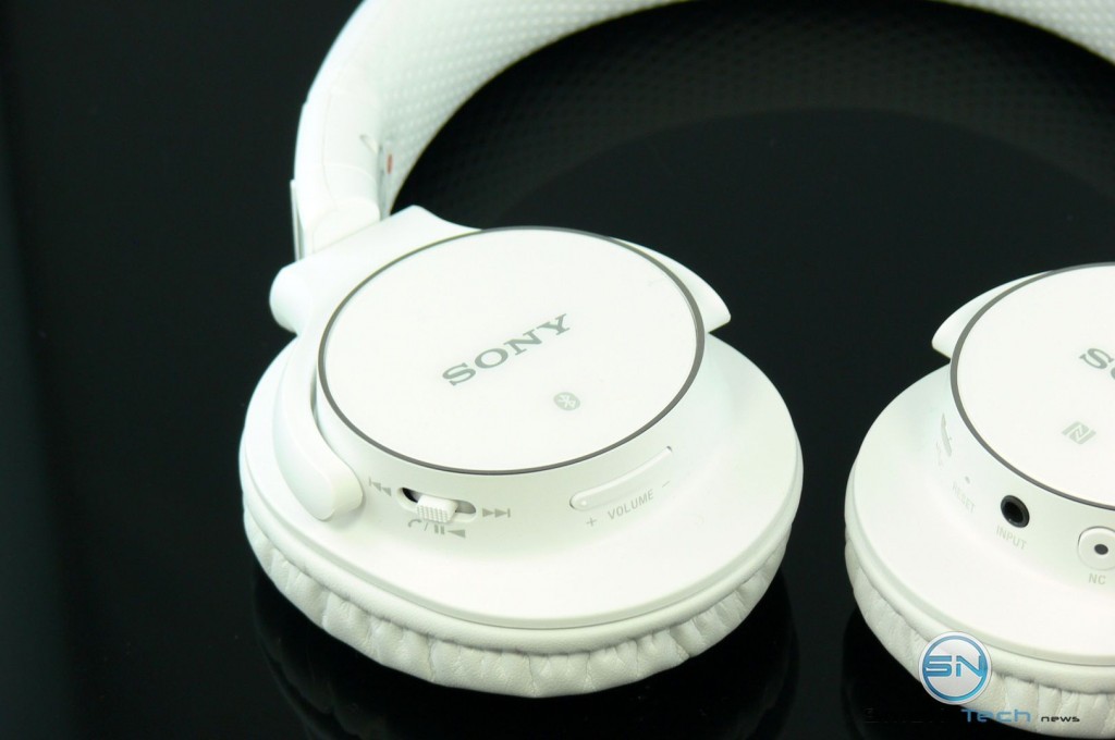 Linke Seite - Sony MDR ZX750BN - SmartTechNews