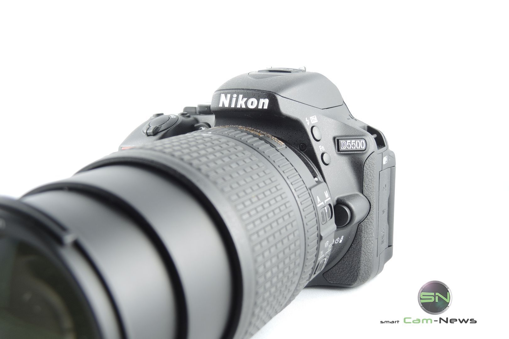 Nikon D5500 Touchscreen Semiprofi DSLR