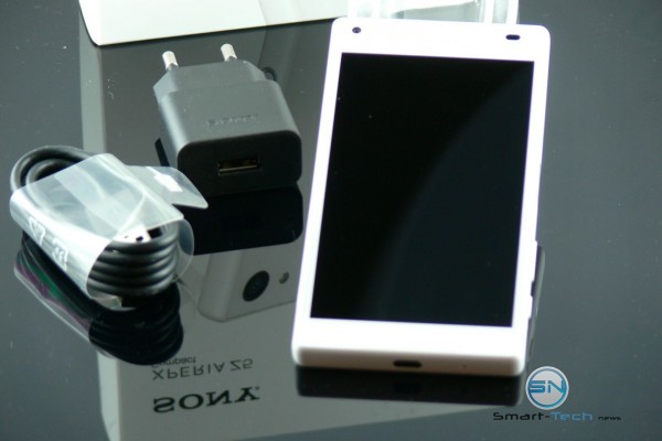 Unboxing Sony Xperia Z5 Compact - SmartTechNews