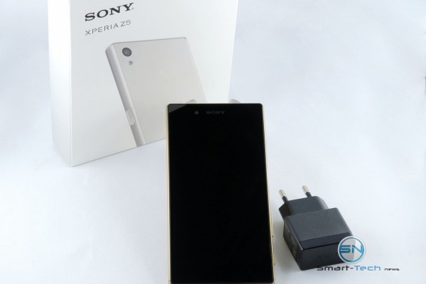 Unboxing - Sony Xperia Z5 gold - SmartTechNews