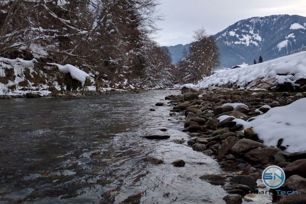 am Fluss das Wasser - Huawei Nexus 6P - SmartTechNews