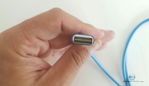 Callstel Lade-Datenkabel - SmartTechNews - USB Anschluss
