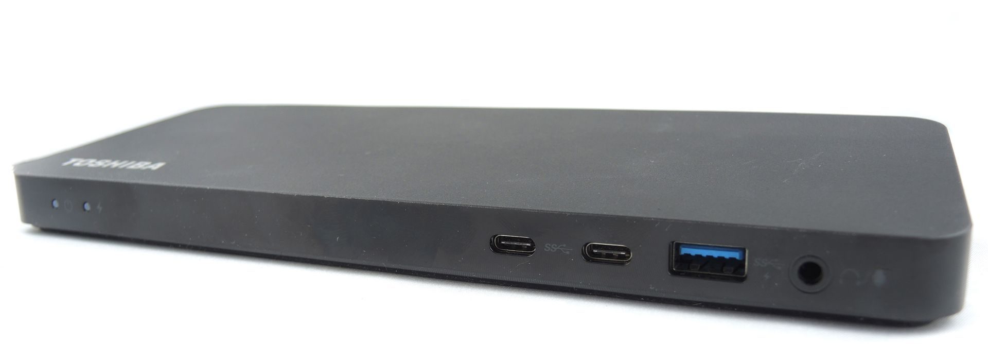 flache Voderseite - Toshiba Thunderbolt 3 Docking Station